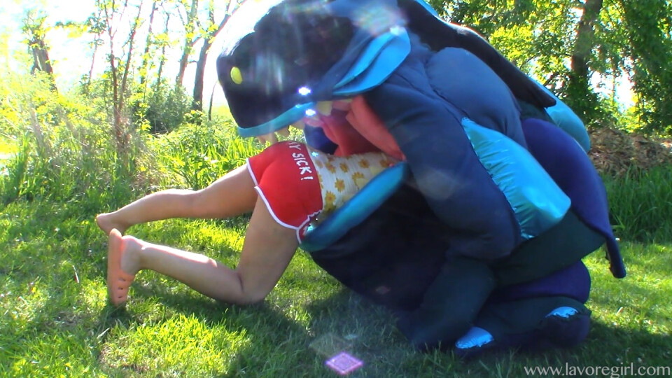 Cheyenne Jewel vs. Senior Eato